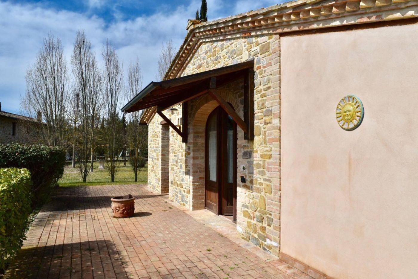 La Fonte Di Montebuono